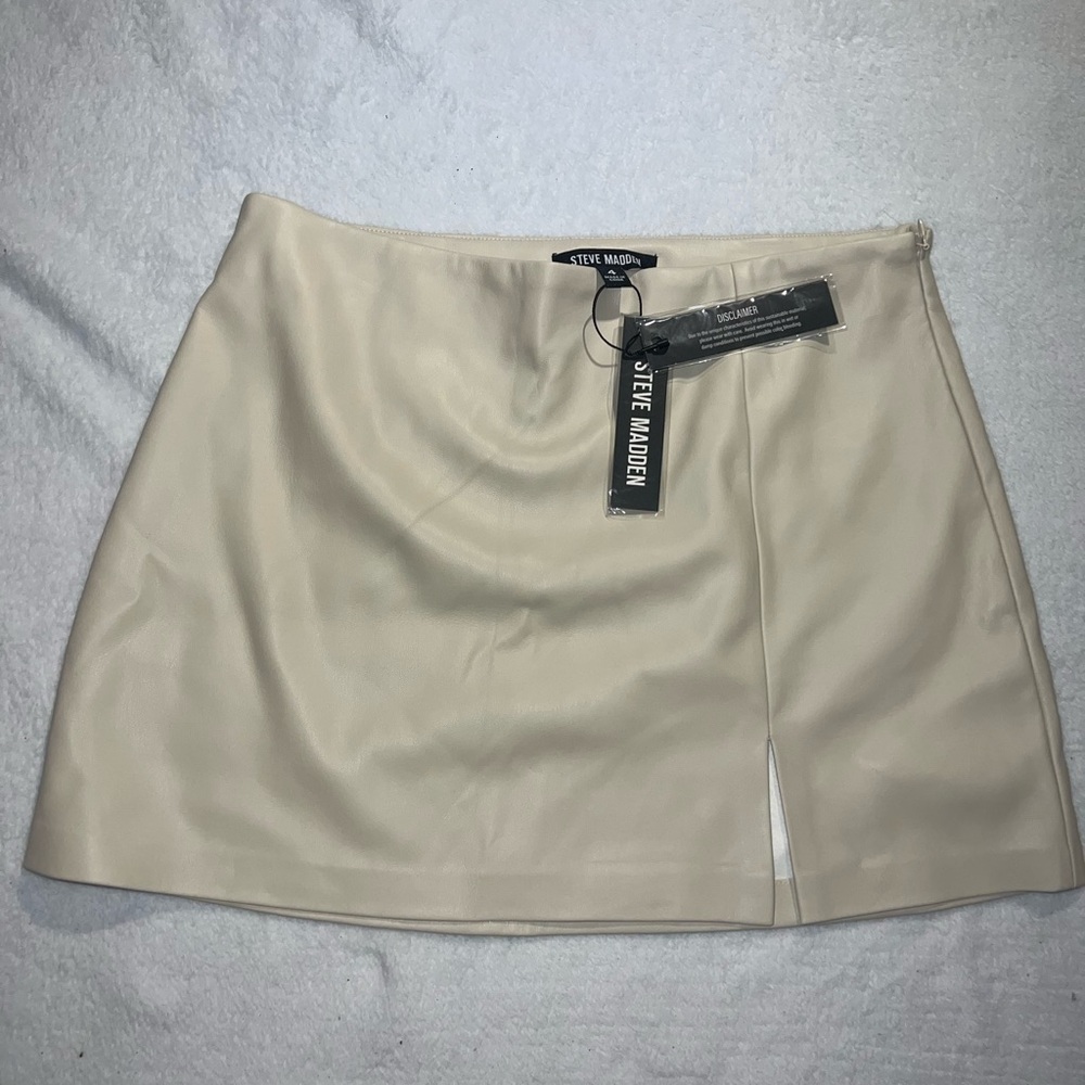 Steve Madden faux leather Beige Mini Skirt size 4